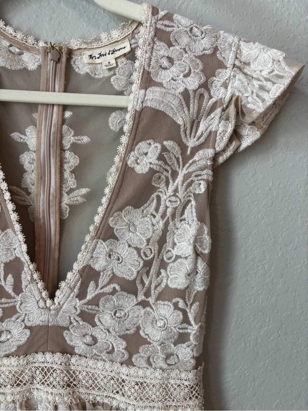 For Love & Lemons Floral Embroidered Mesh Lace V-Neck Ivory Nude Mini Dress - Picture 6 of 8